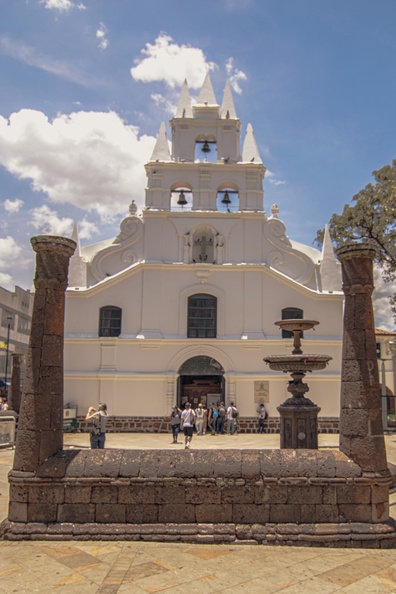 Iglesia de la Veracruz.jpg